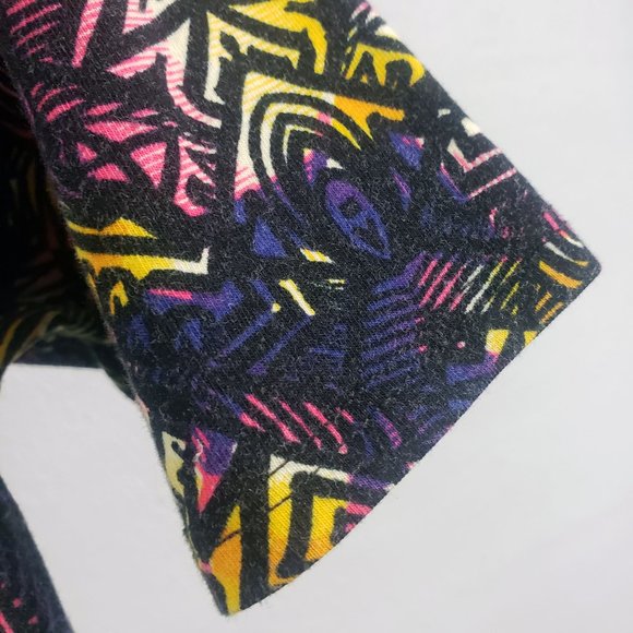 LuLaRoe Women's Black Pink Aztec Pyramid Short Sleeve Tunic Shirt Top Blouse - Picture 5 of 16
